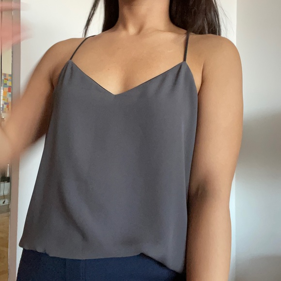 Express Reversible V-Neck Cami - Picture 8 of 8